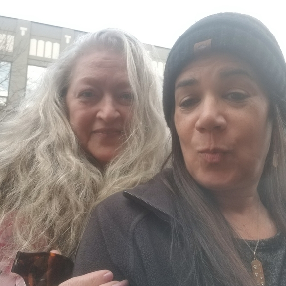 Meet the Posher Other - Meet your Posher, Jeanne & Gena (my Sis)